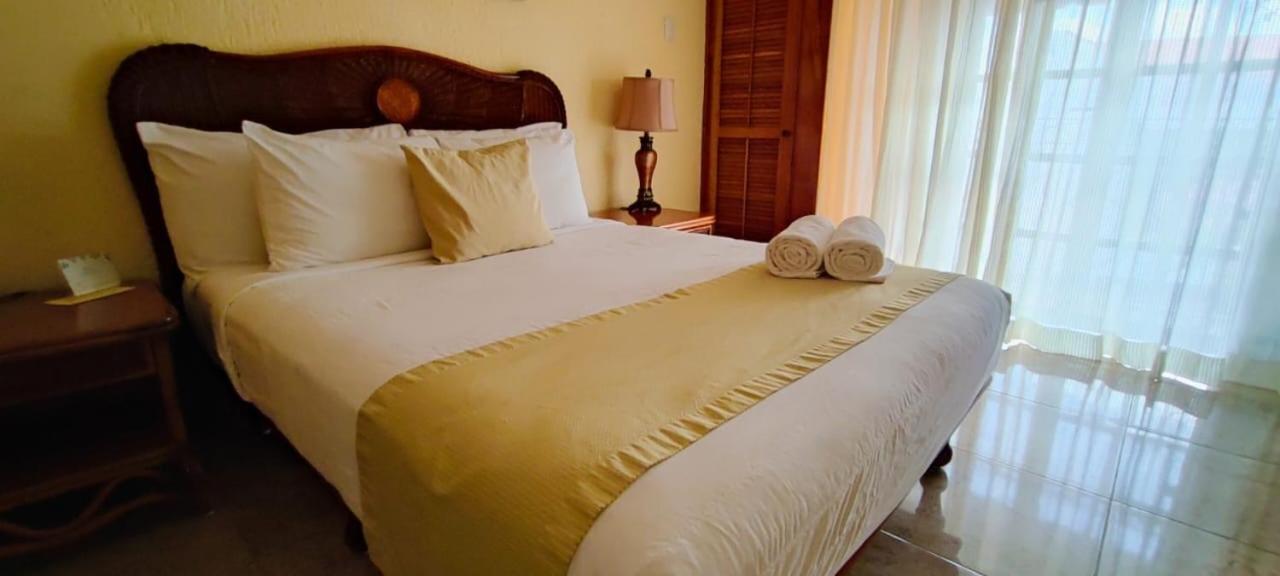 Hotel Casa Mallorca Cancún Kültér fotó